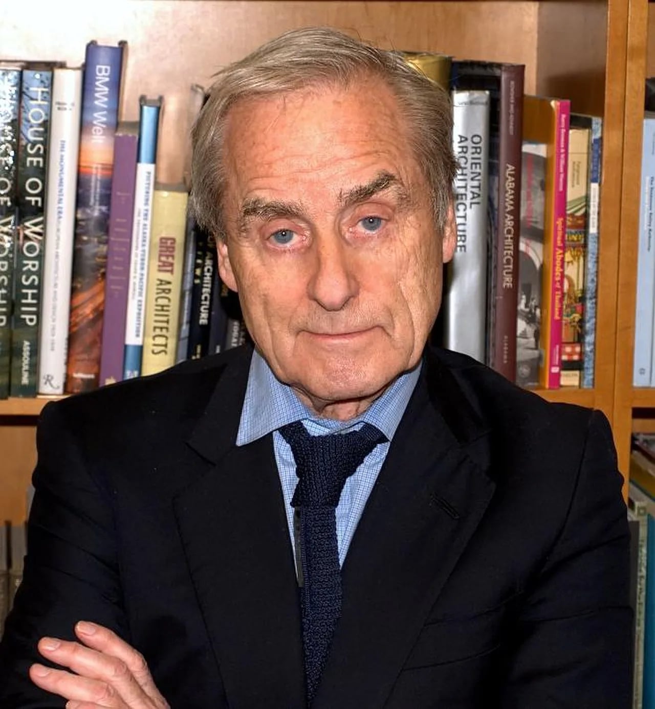 Portrait of Harold Evans (1928–2020) – memorial page