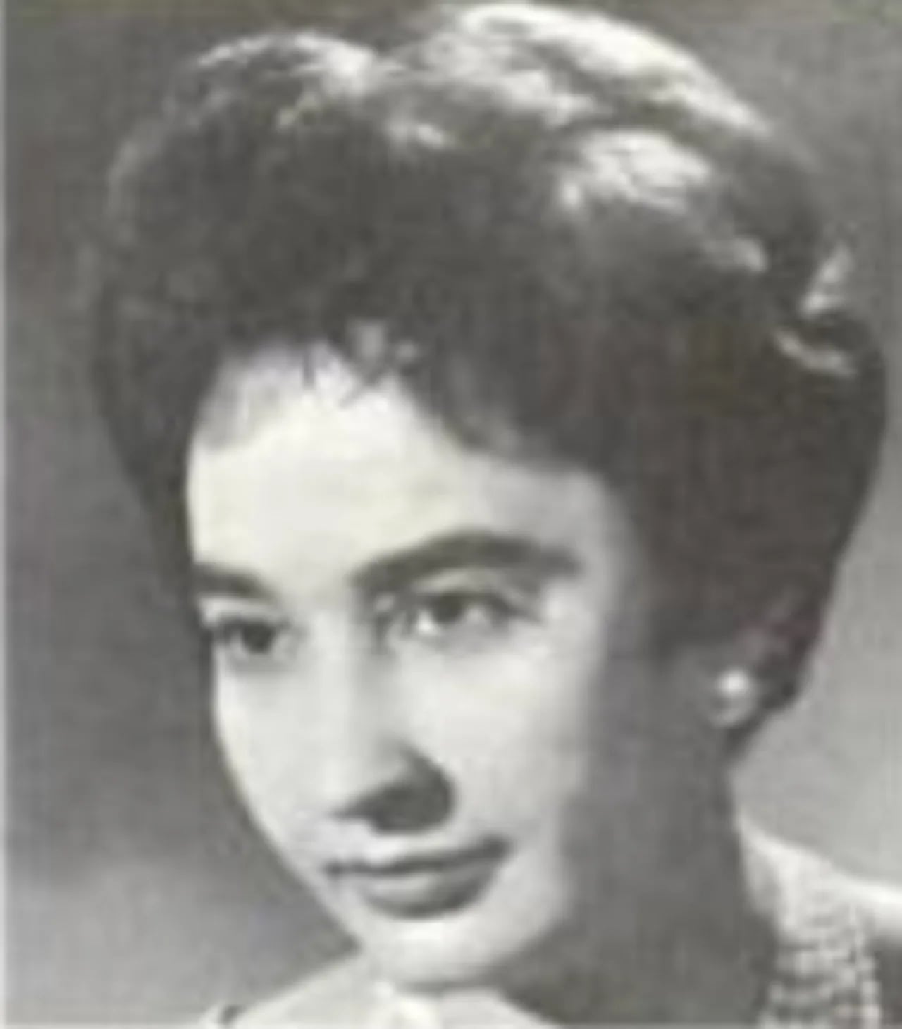 Portrait of Jeanne L. Noble (1926–2002) – memorial page