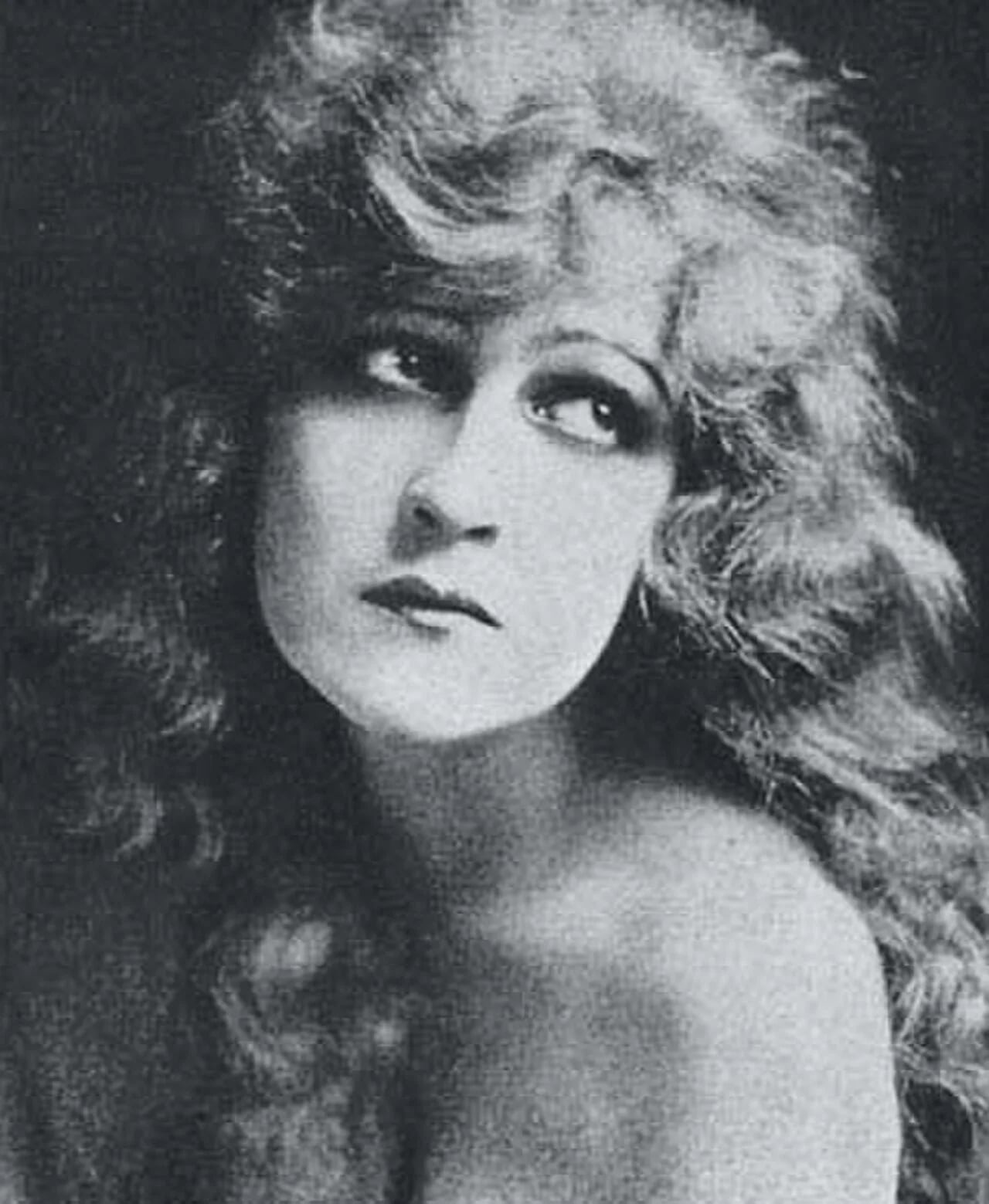 Portrait of Kathryn Adams (1893–1959) – memorial page