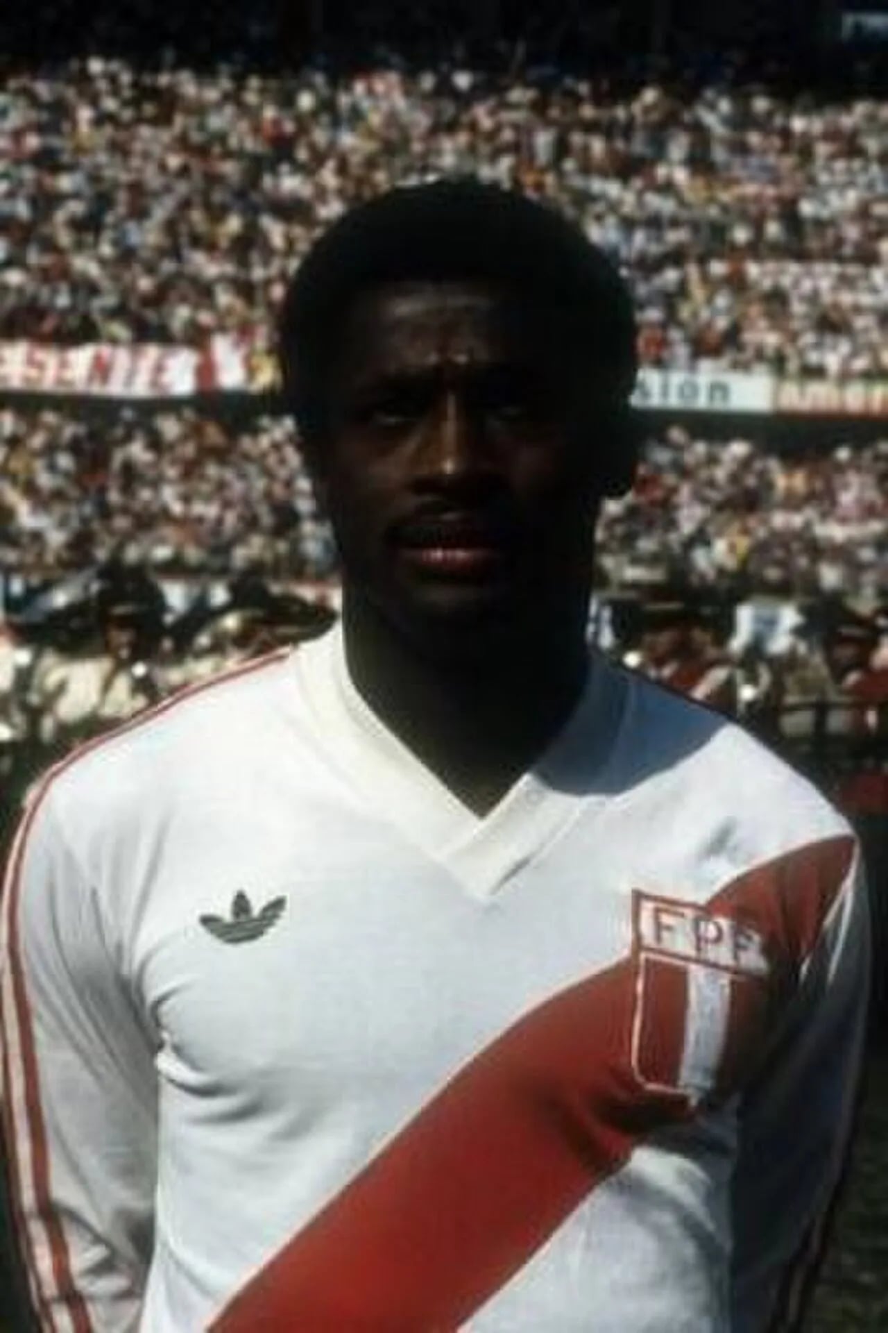 Portrait of Roberto Rojas (1955–1991) – memorial page