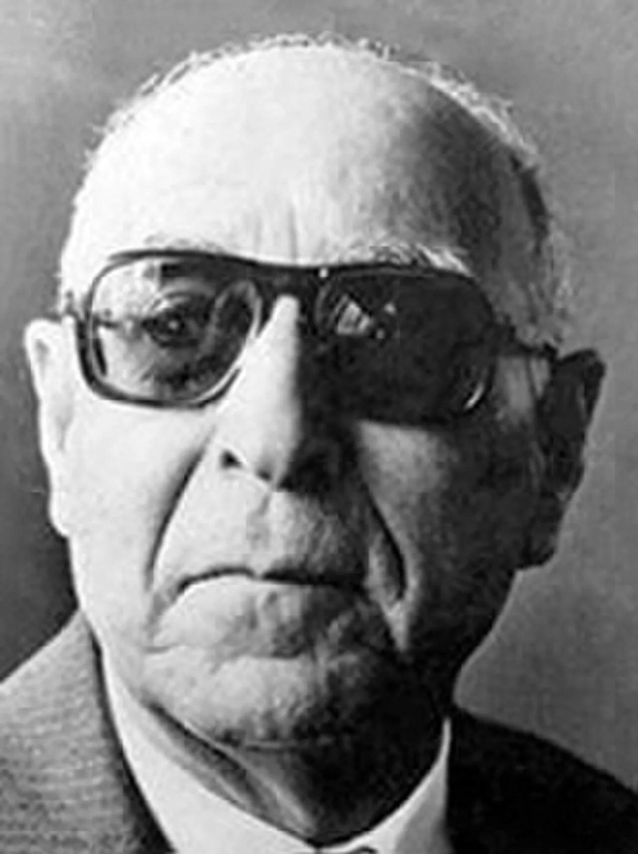 Portrait of Zaki Naguib Mahmoud (1905–1993) – memorial page