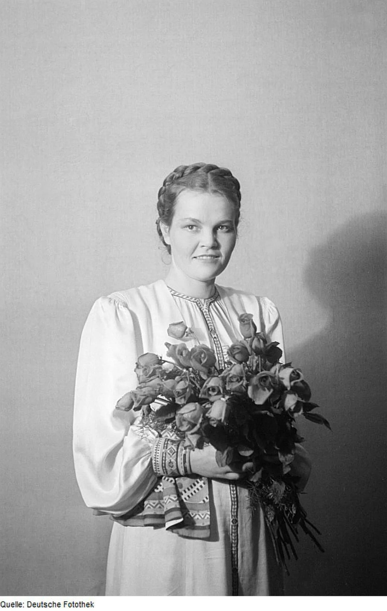 Portrait of Nina Petrowna Jemeljanowa (1912–1998) – memorial page