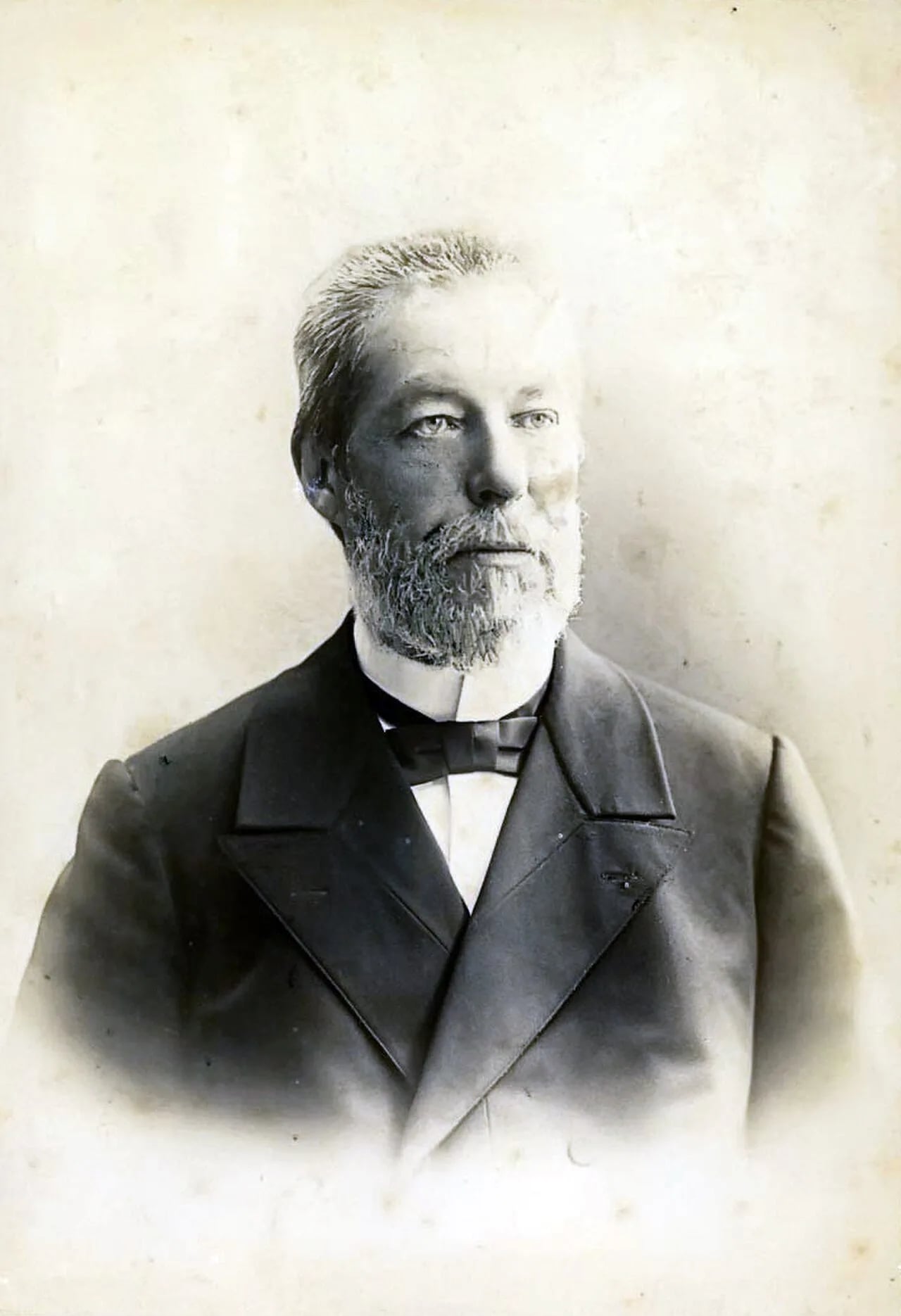 Porträt von Iwan Iwanowitsch Ljubimow (1838–1899) – Gedenkseite