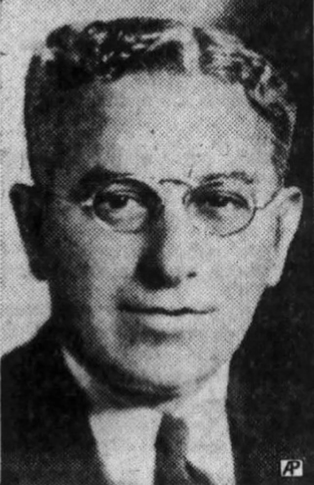 Porträt von Raymond S. McKeough (1888–1979) – Gedenkseite