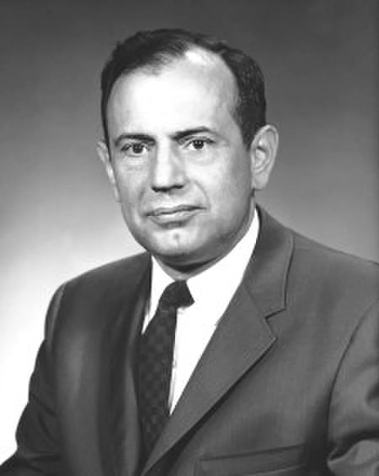 Porträt von Arthur E. Hess (1916–2005) – Gedenkseite