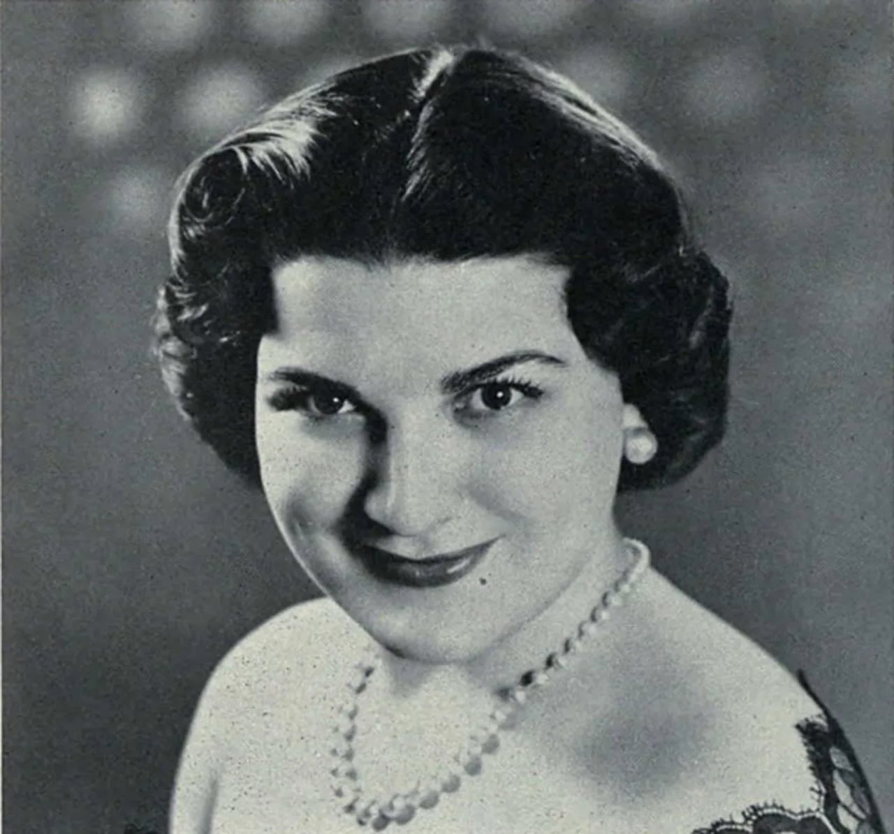 Portrait of Teresa Stich-Randall (1927–2007) – memorial page