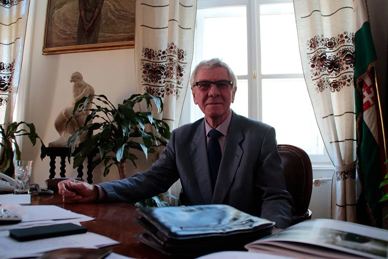 Porträt von István Almási (1944–2017) – Gedenkseite