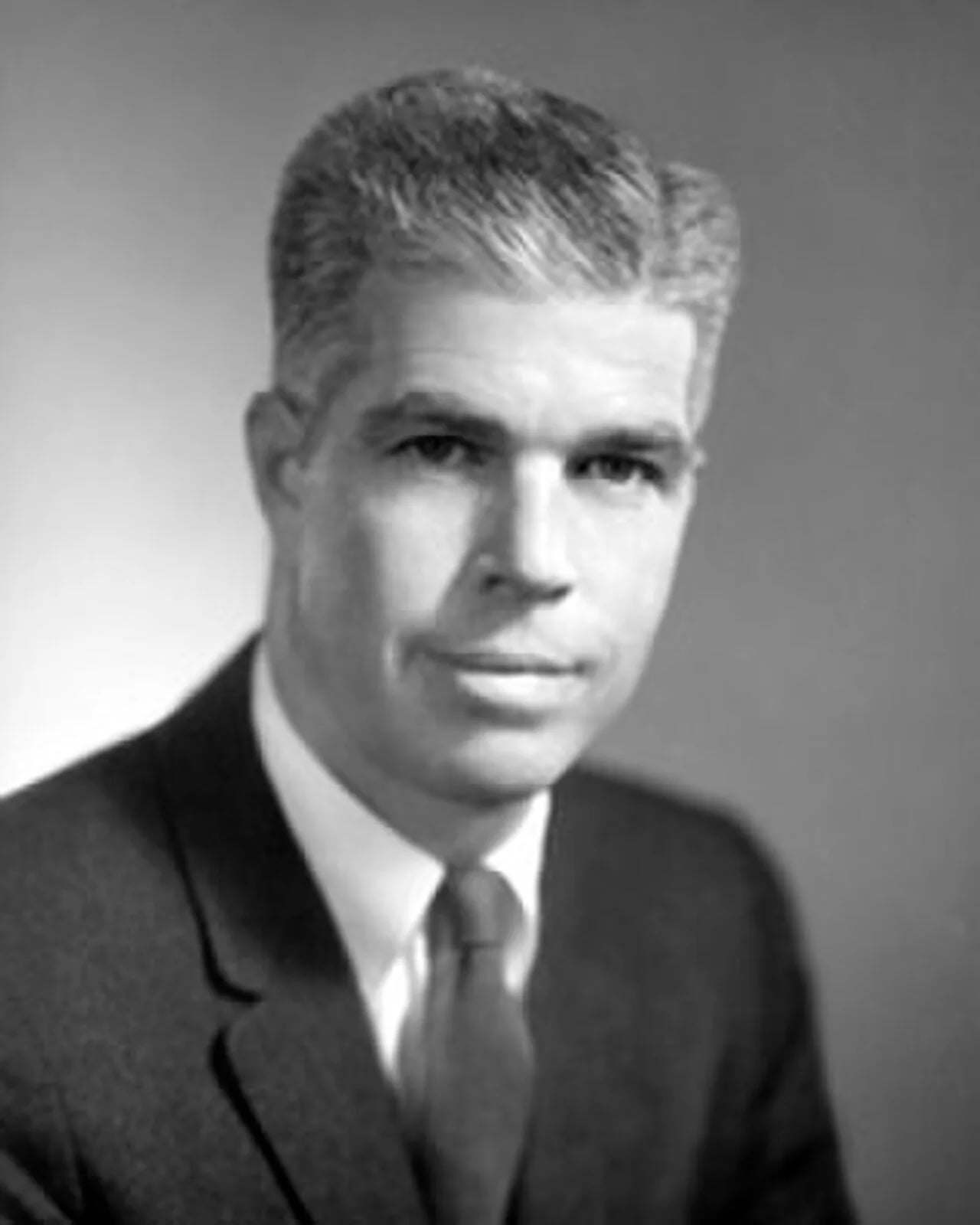 Porträt von Peter H. Dominick (1915–1981) – Gedenkseite