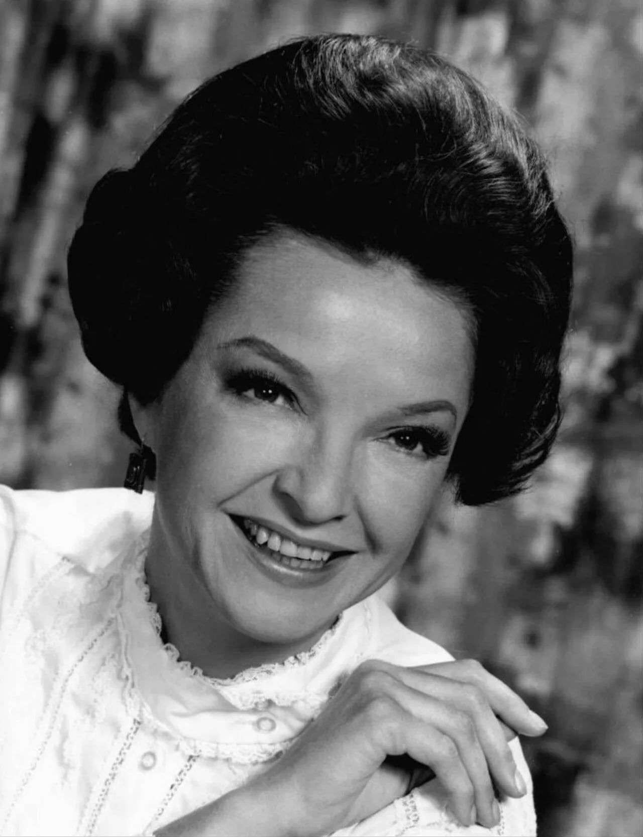 Portrait of Neva Patterson (1920–2010) – memorial page