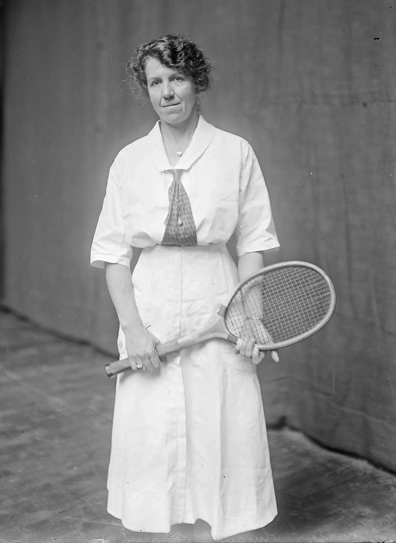 Portrait of Dorothy Holman (1883–1968) – memorial page
