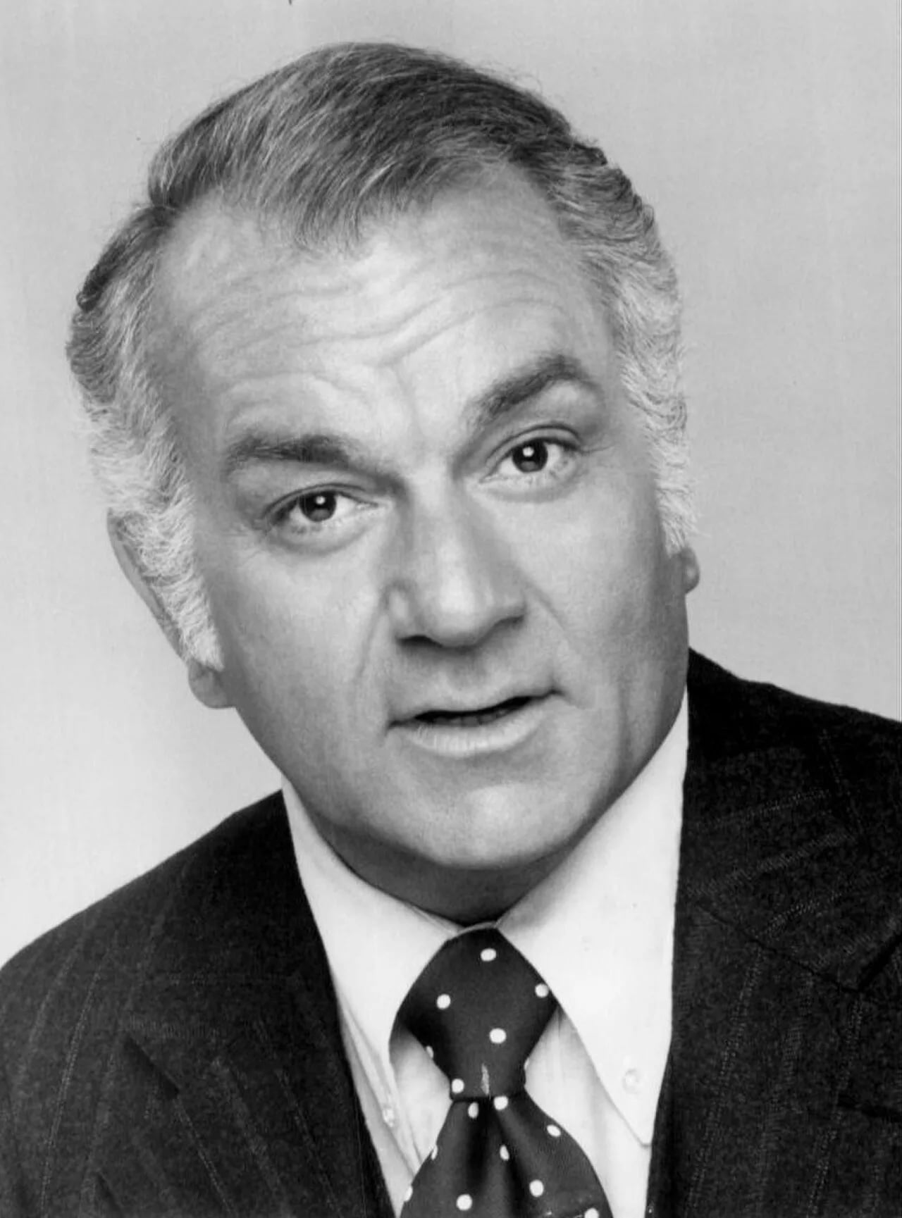 Portrait of Robert Mandan (1932–2018) – memorial page