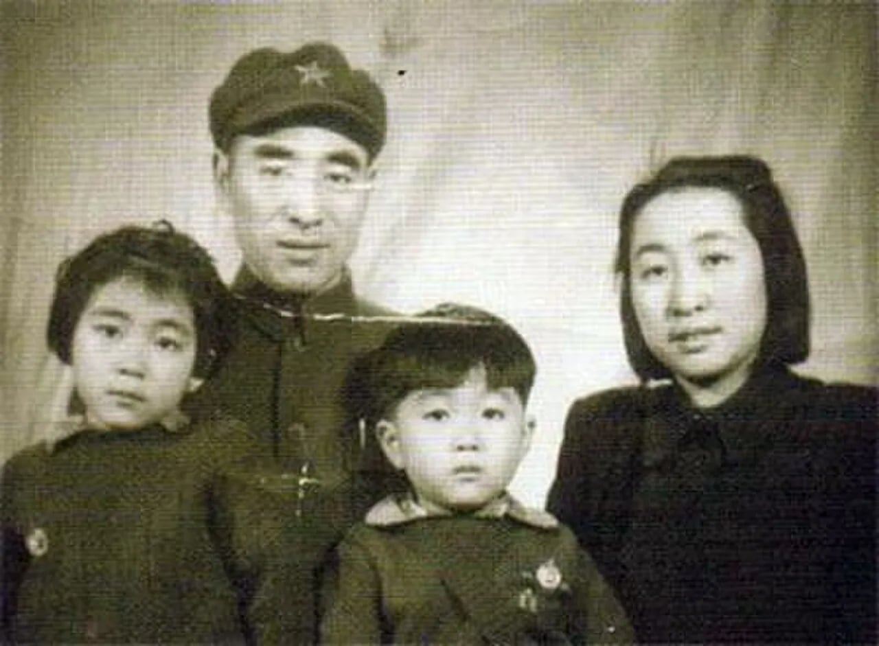 Portrait of Ye Qun (1920–1971) – memorial page