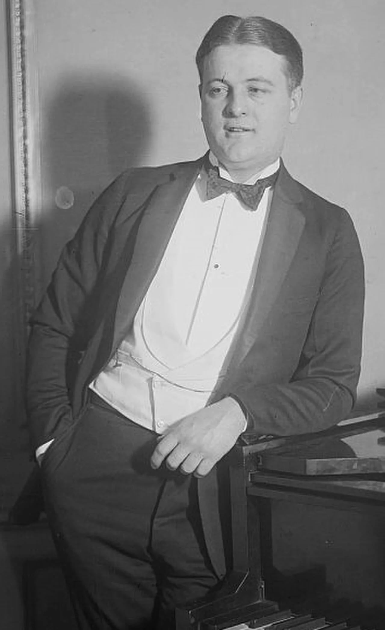 Porträt von Gene Austin (1900–1972) – Gedenkseite