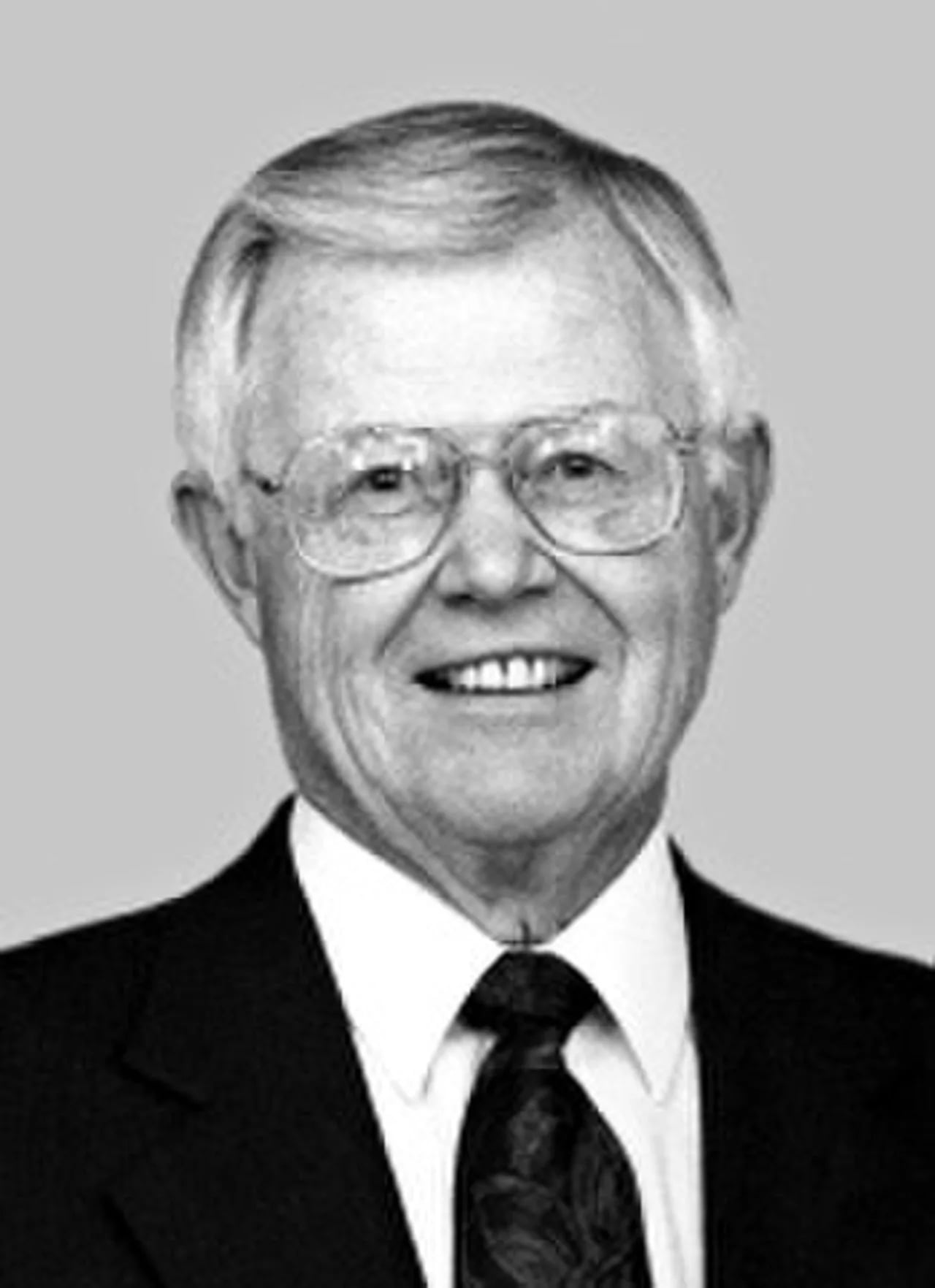 Portrait of Bill Barrett (1929–2016) – memorial page