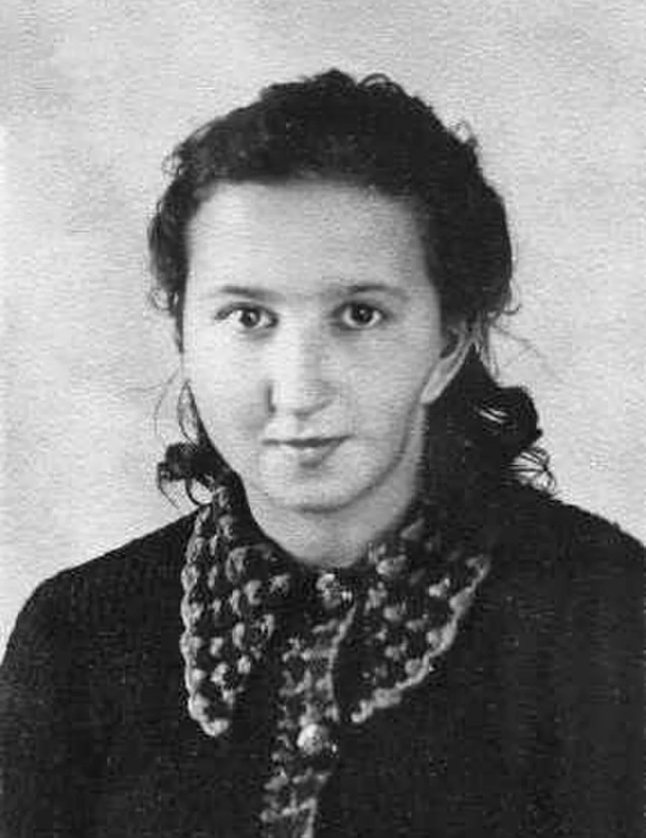 Portrait of Danuta Siedzikówna (1928–1946) – memorial page