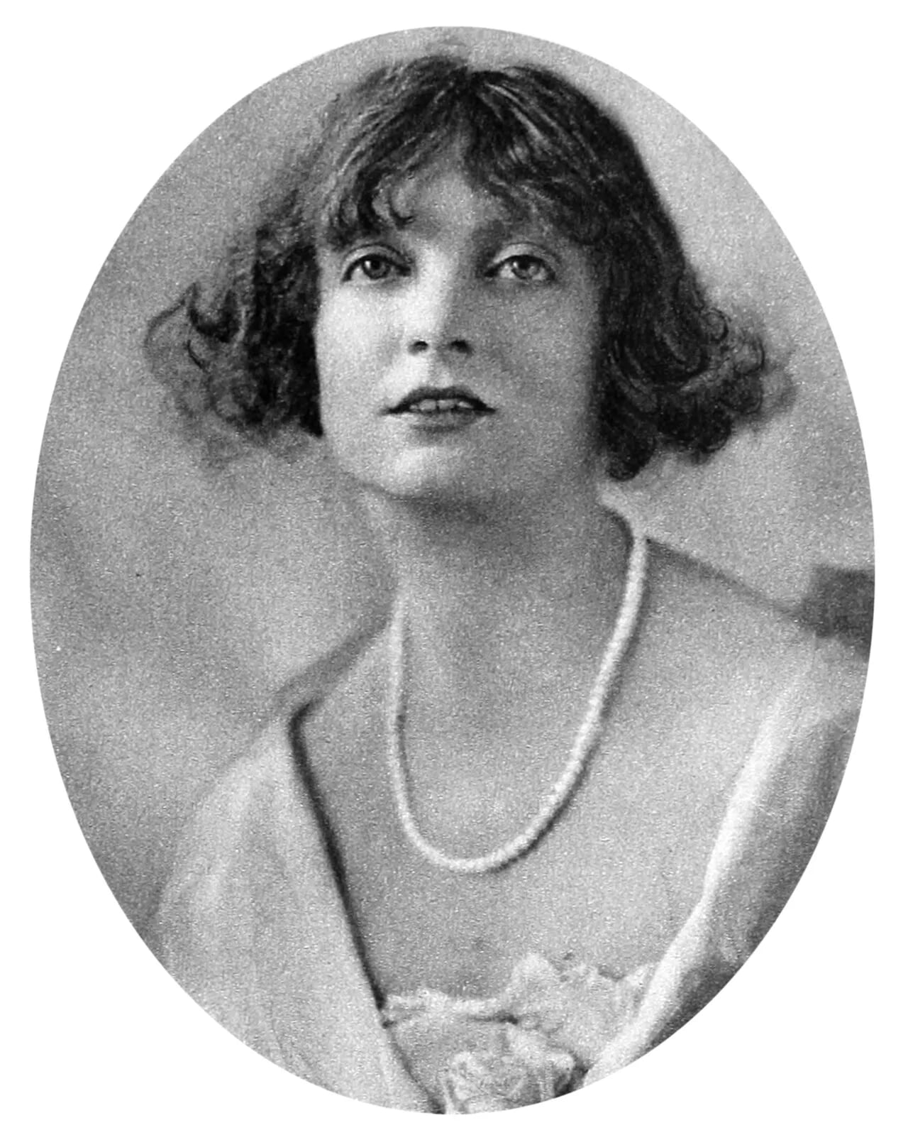 Portrait of Estelle Winwood (1883–1984) – memorial page
