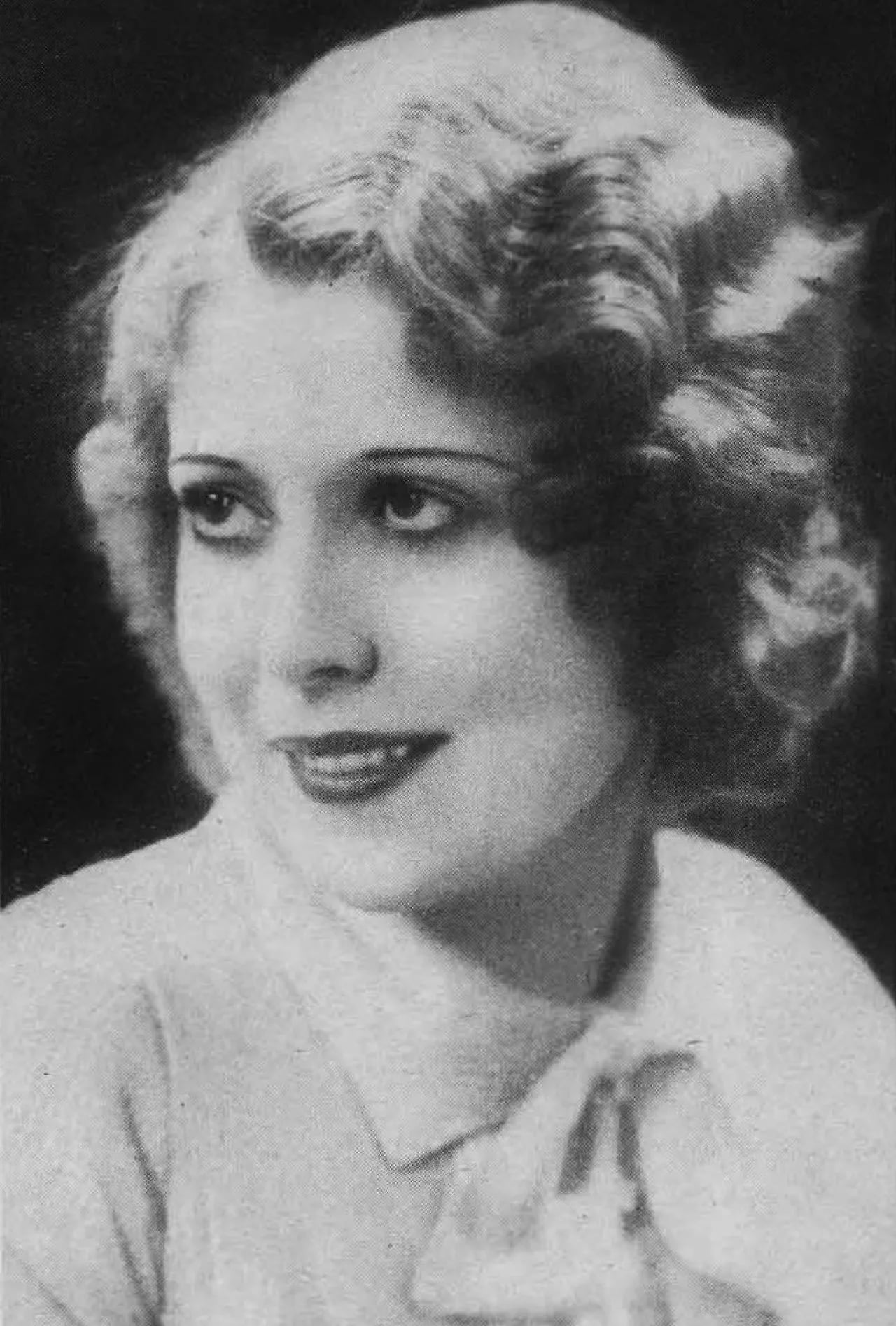 Portrait of Annette Hanshaw (1901–1985) – memorial page