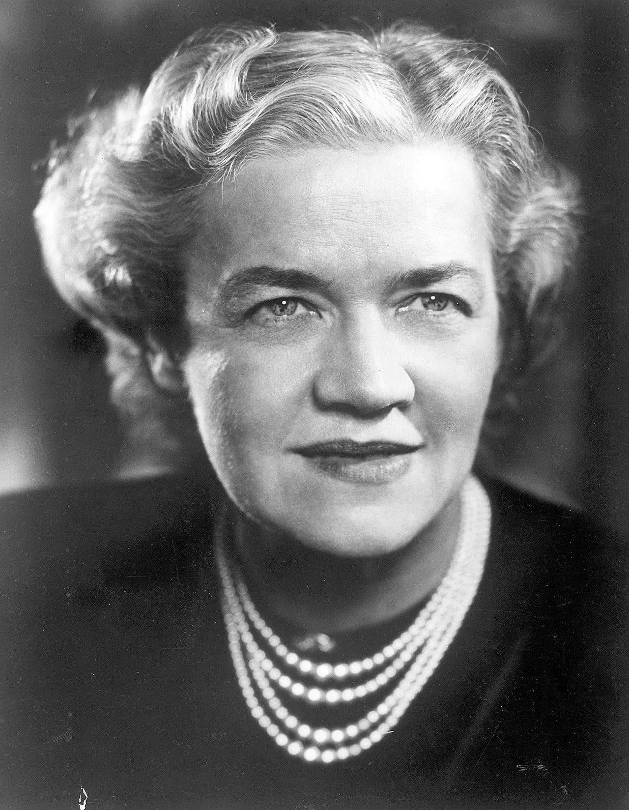 Portrait of Margaret Chase Smith (1897–1995) – memorial page