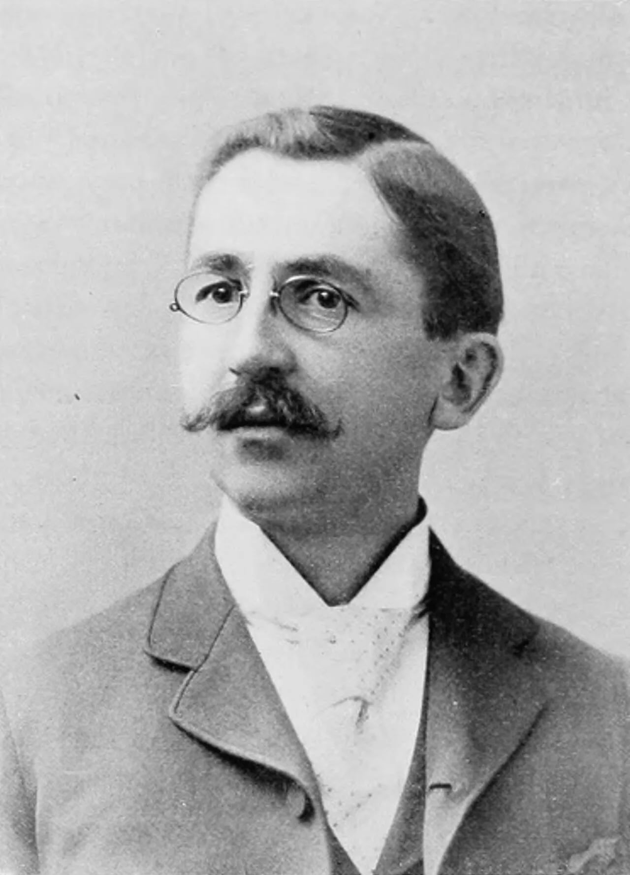 Portrait of Abbott Fuller Graves (1859–1936) – memorial page
