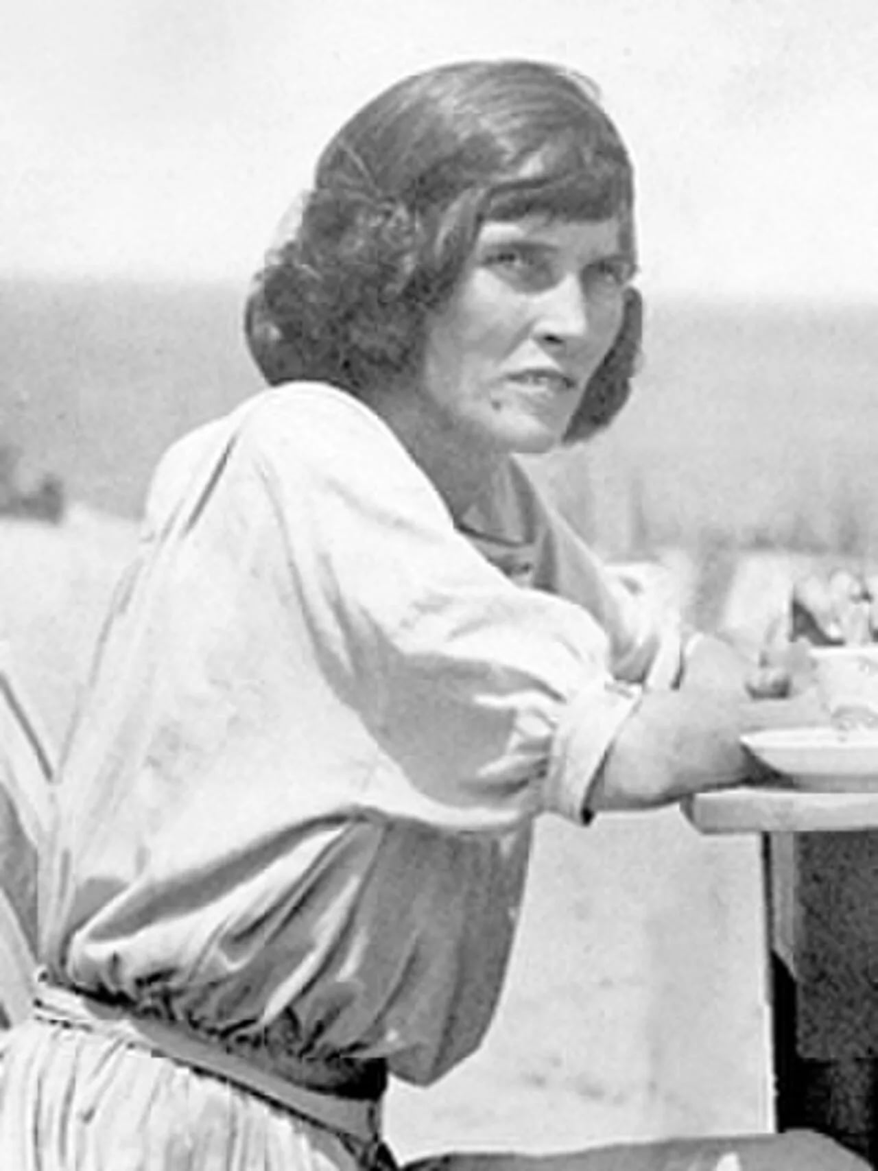 Portrait of Agnes Boulton (1893–1968) – memorial page