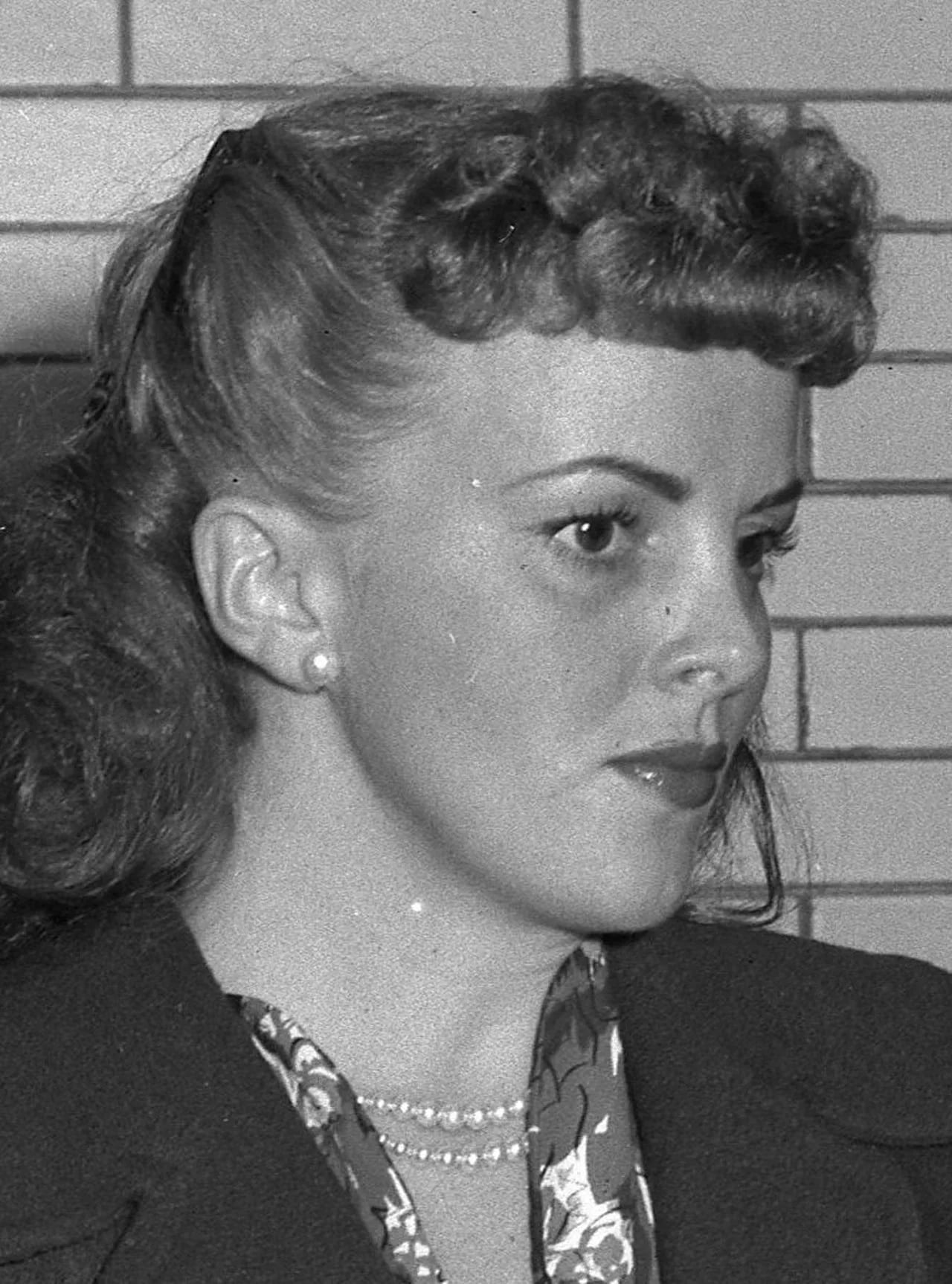 Portrait of Madge Meredith (1921–2017) – memorial page