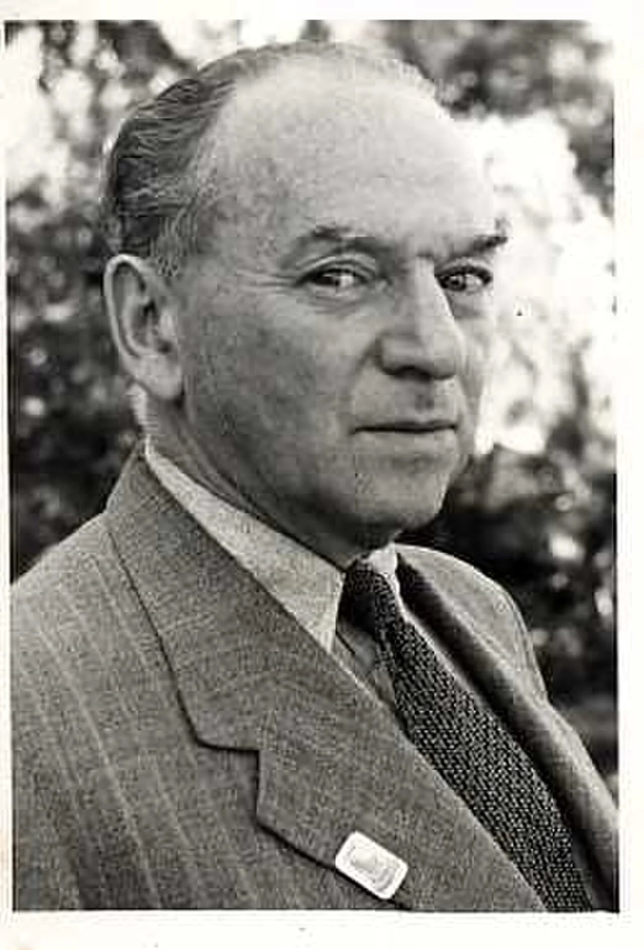 Portrait of Alexander Ezer (1894–1973) – memorial page
