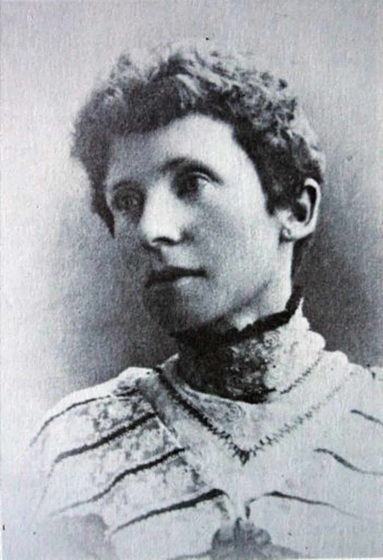 Portrait of Alice Pegler (1861–1929) – memorial page