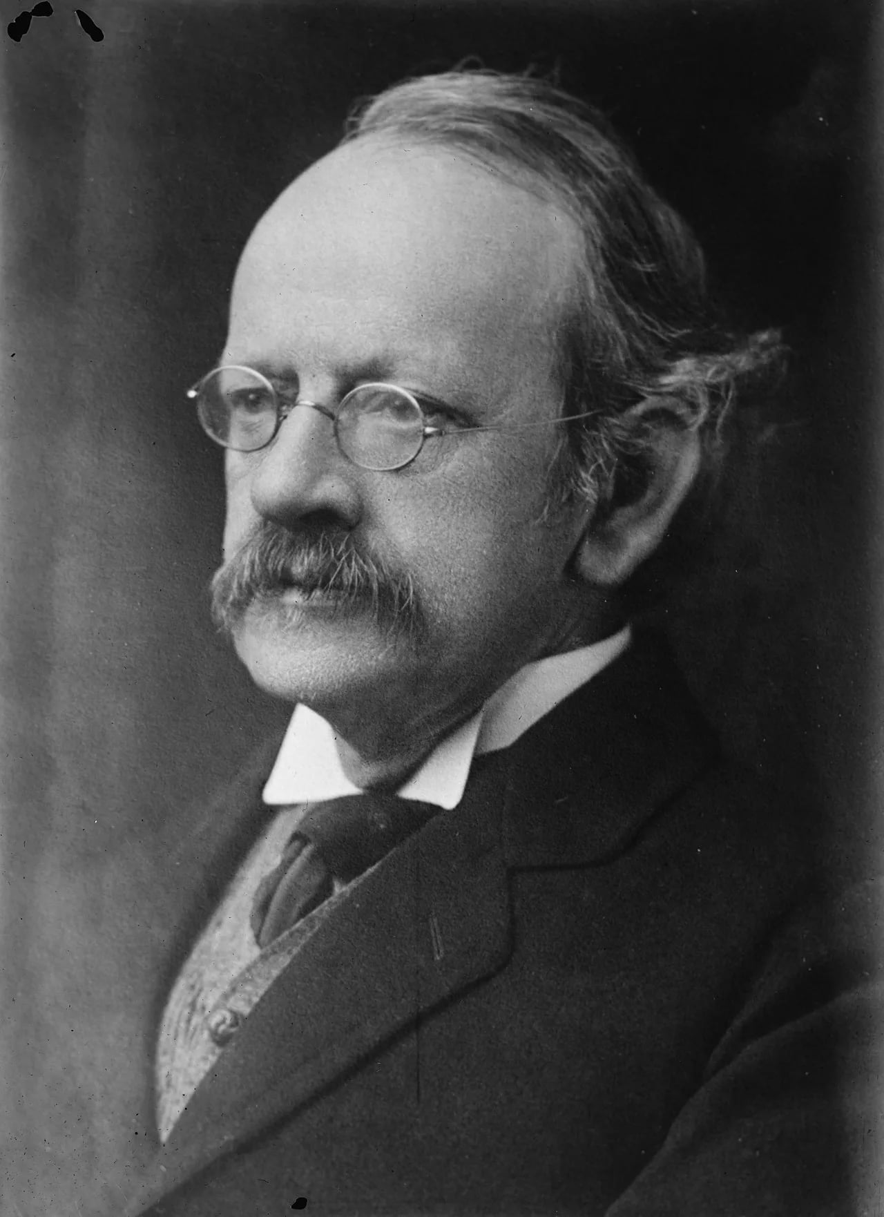 Portrait of Joseph John Thomson (1856–1940) – memorial page