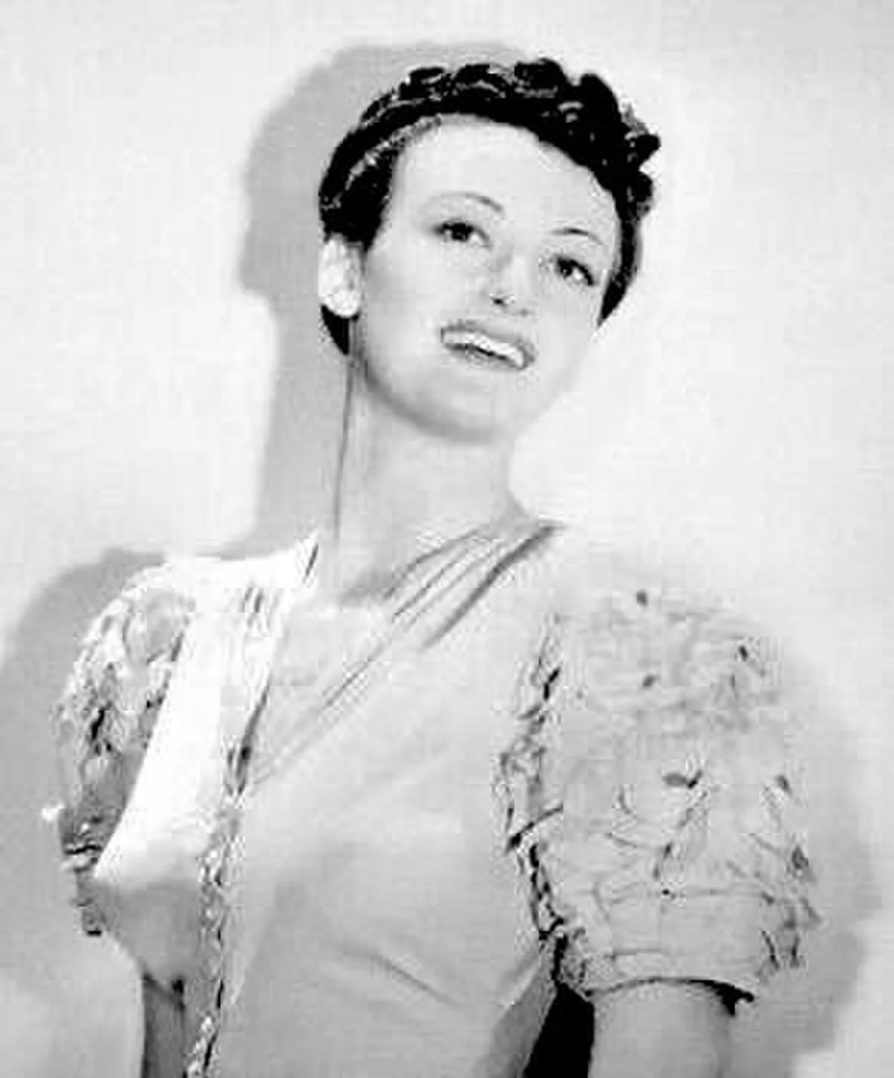 Porträt von Amzie Strickland (1919–2006) – Gedenkseite
