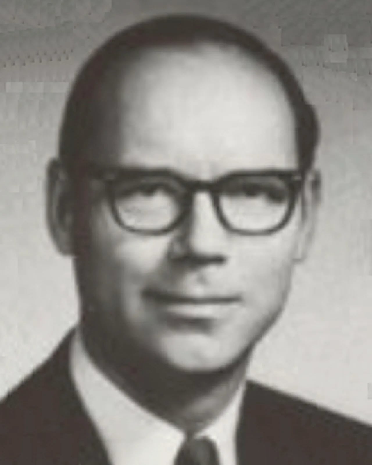 Porträt von George R. C. Stuart (1924–2008) – Gedenkseite