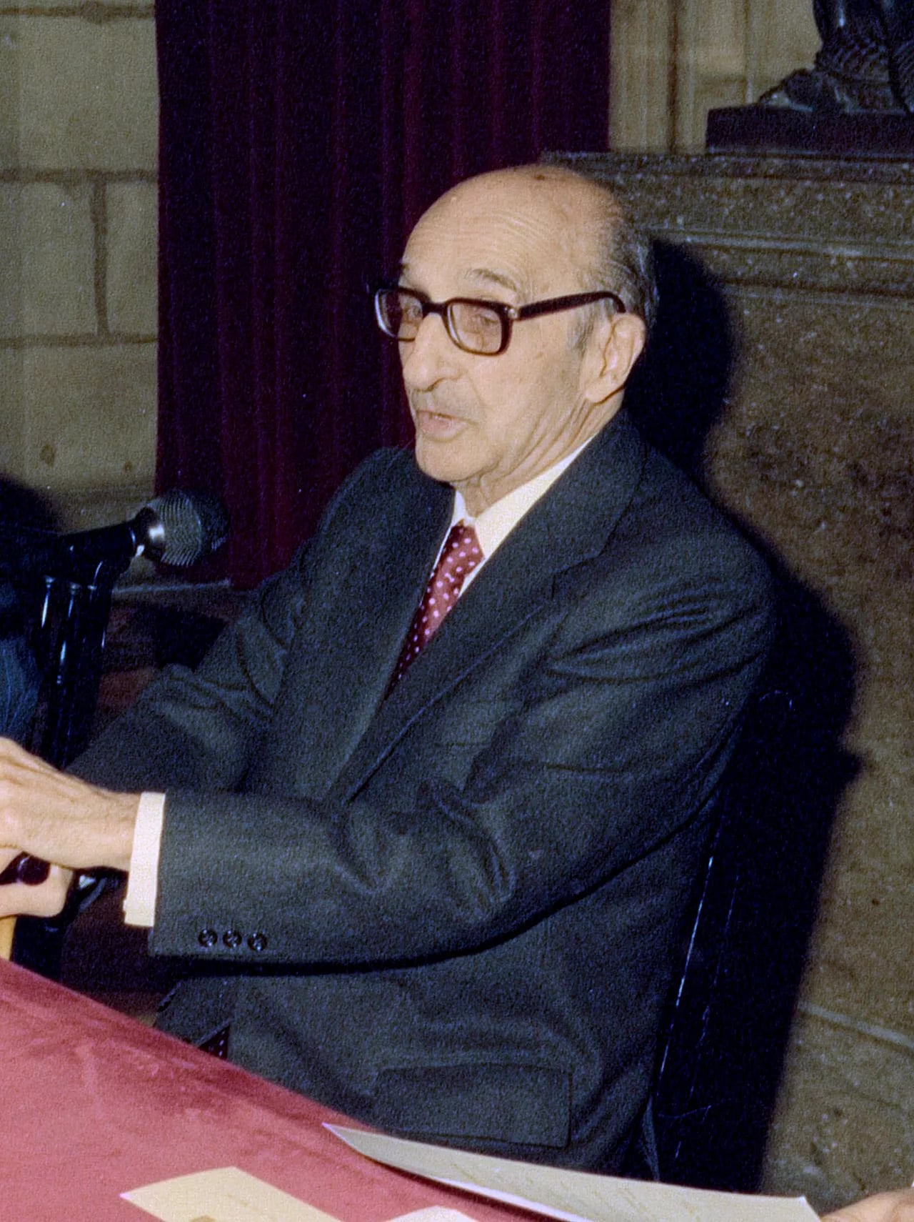 Porträt von Joan Sardà i Dexeus (1910–1995) – Gedenkseite