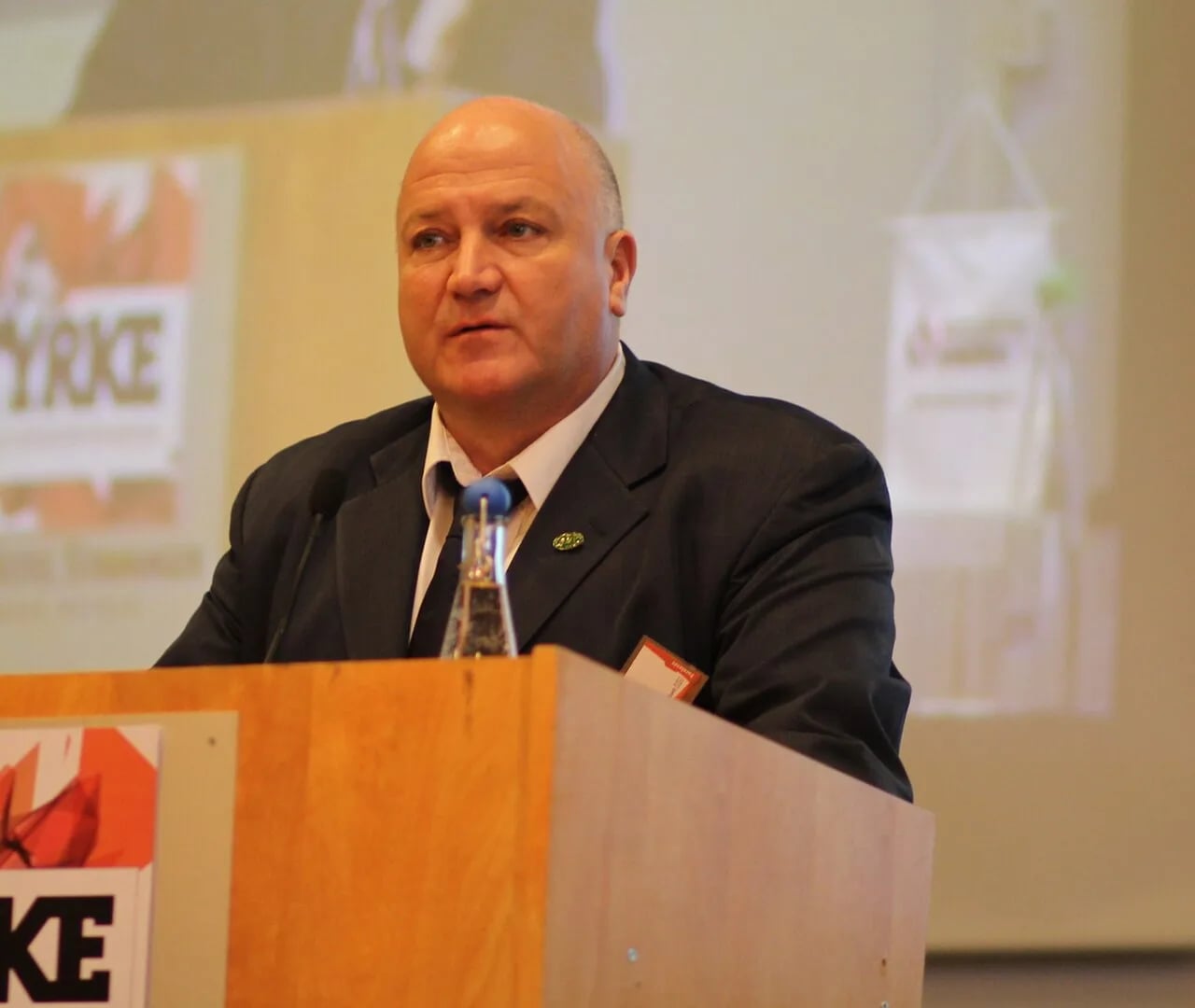 Porträt von Bob Crow (1961–2014) – Gedenkseite