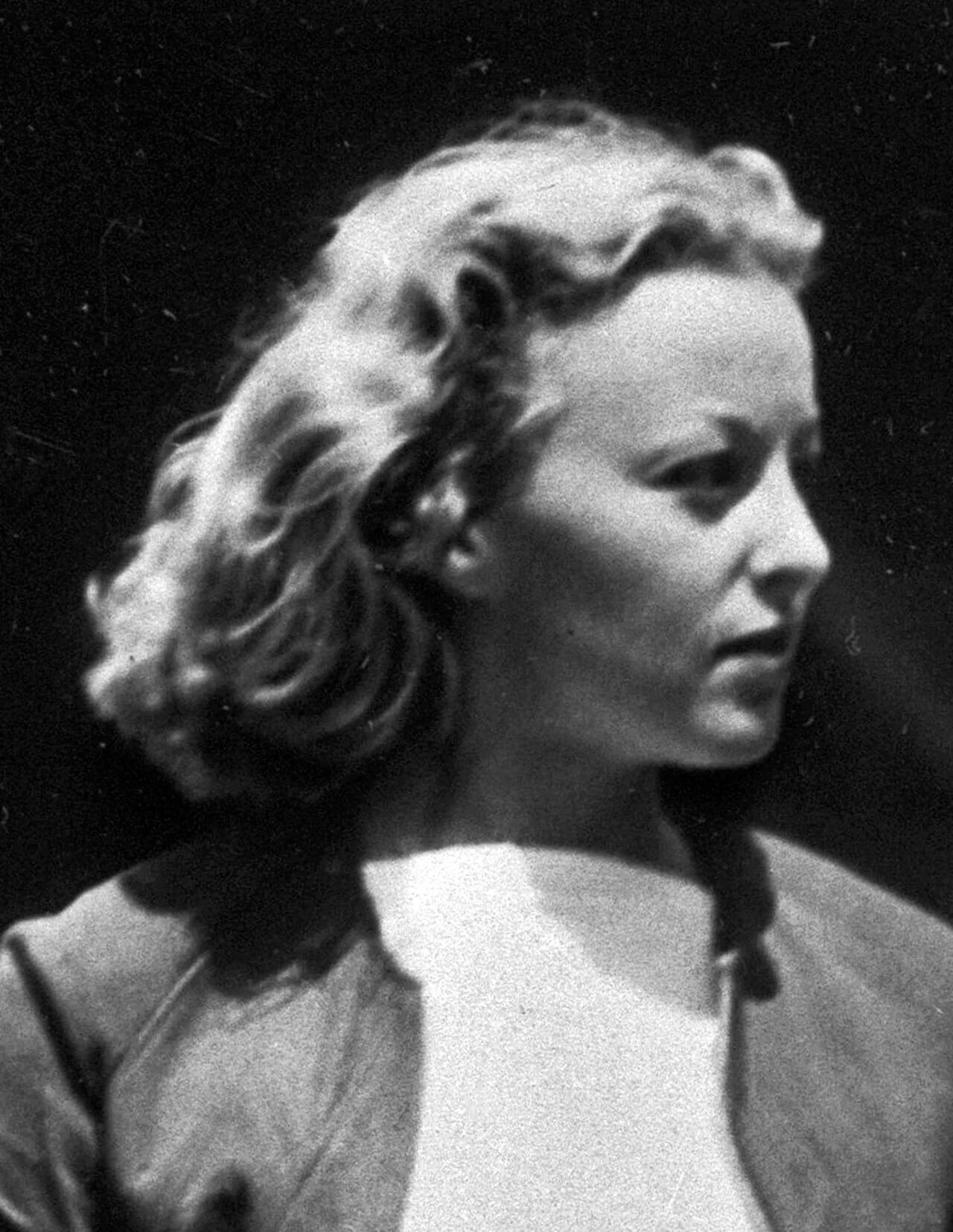 Portrait of Bonnie Bonnell (1905–1964) – memorial page
