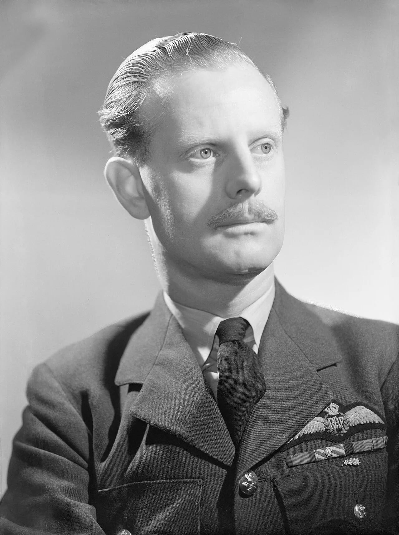 Portrait of Bunny Currant (1911–2006) – memorial page