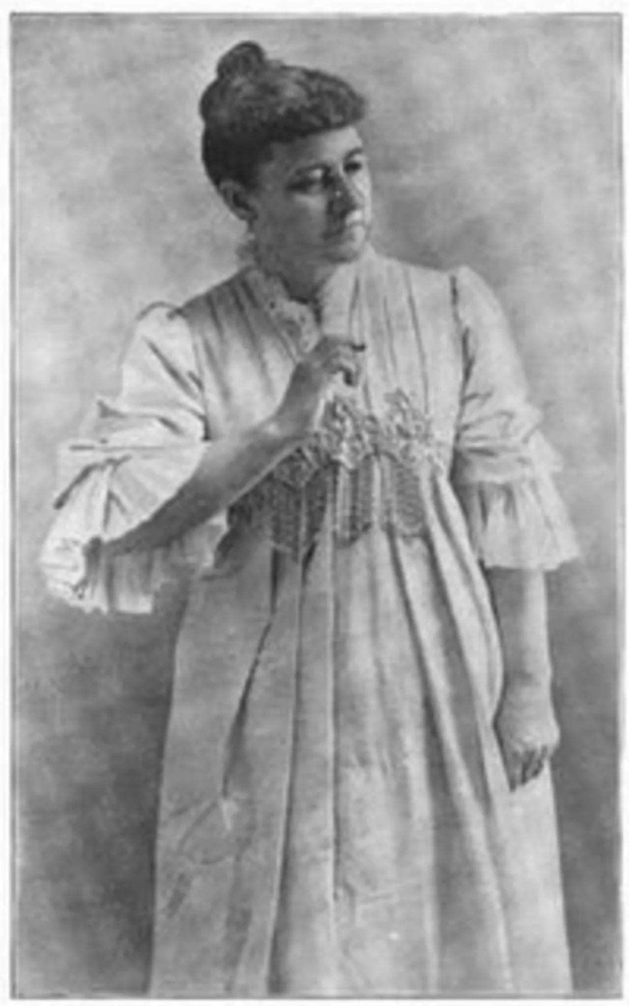 Portrait of Lydia J. Newcomb Comings (1850–1946) – memorial page