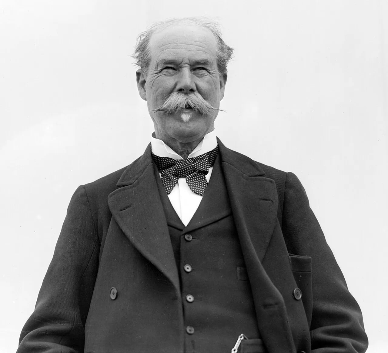 Portrait of Thomas Lipton (1848–1931) – memorial page