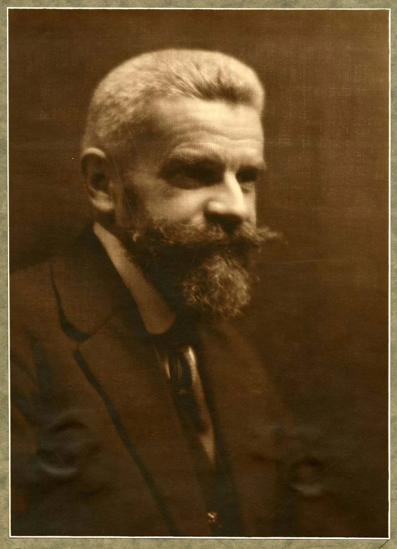 Portrait of Paul Bouju (1868–1941) – memorial page