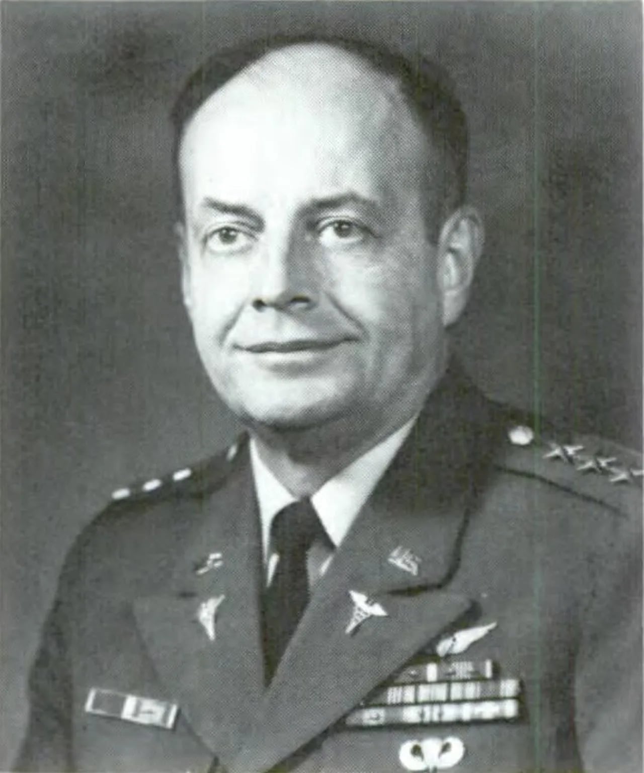 Portrait of Charles C. Pixley (1923–2005) – memorial page