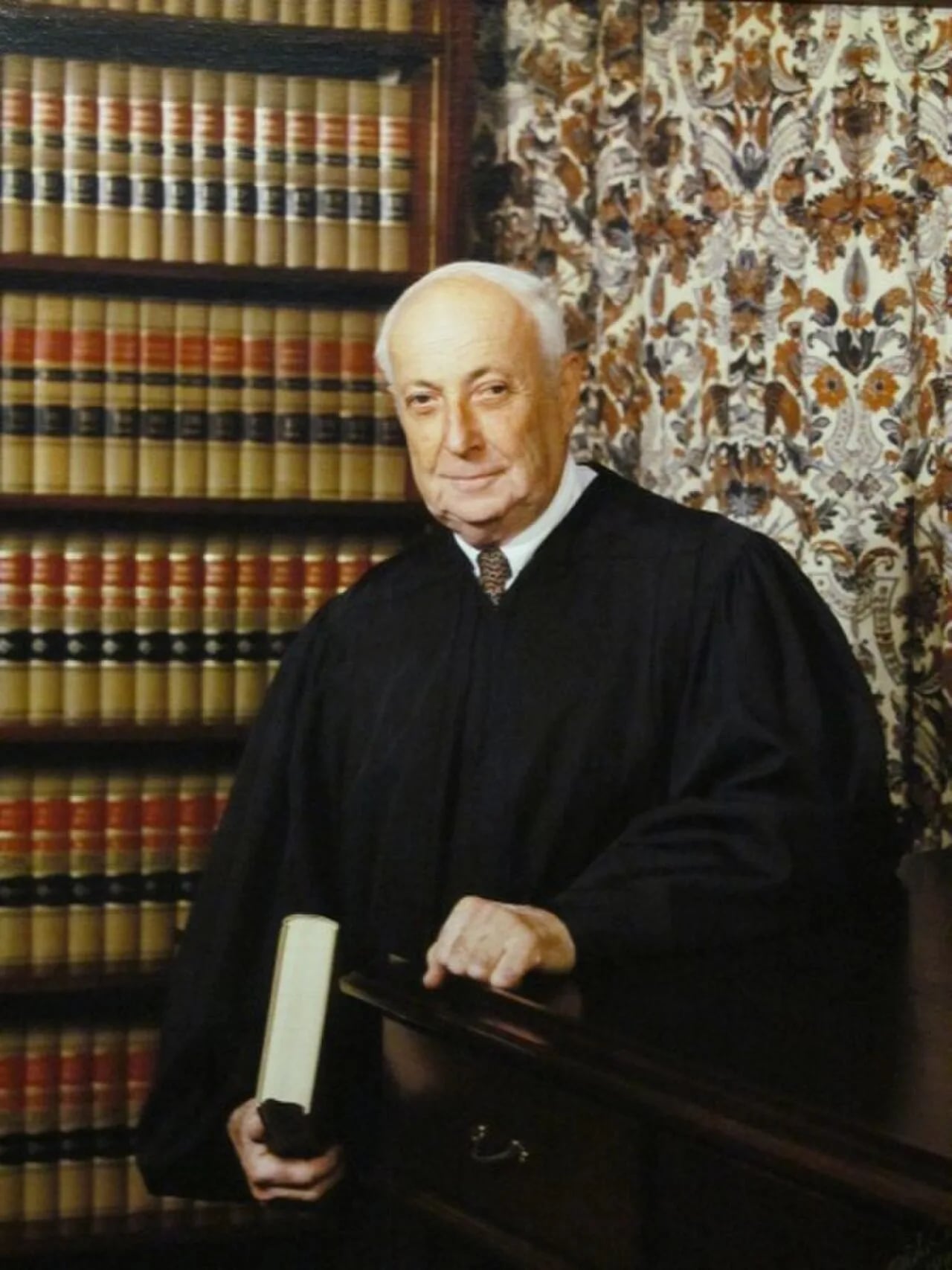 Porträt von Charles Schwartz Jr. (1922–2012) – Gedenkseite