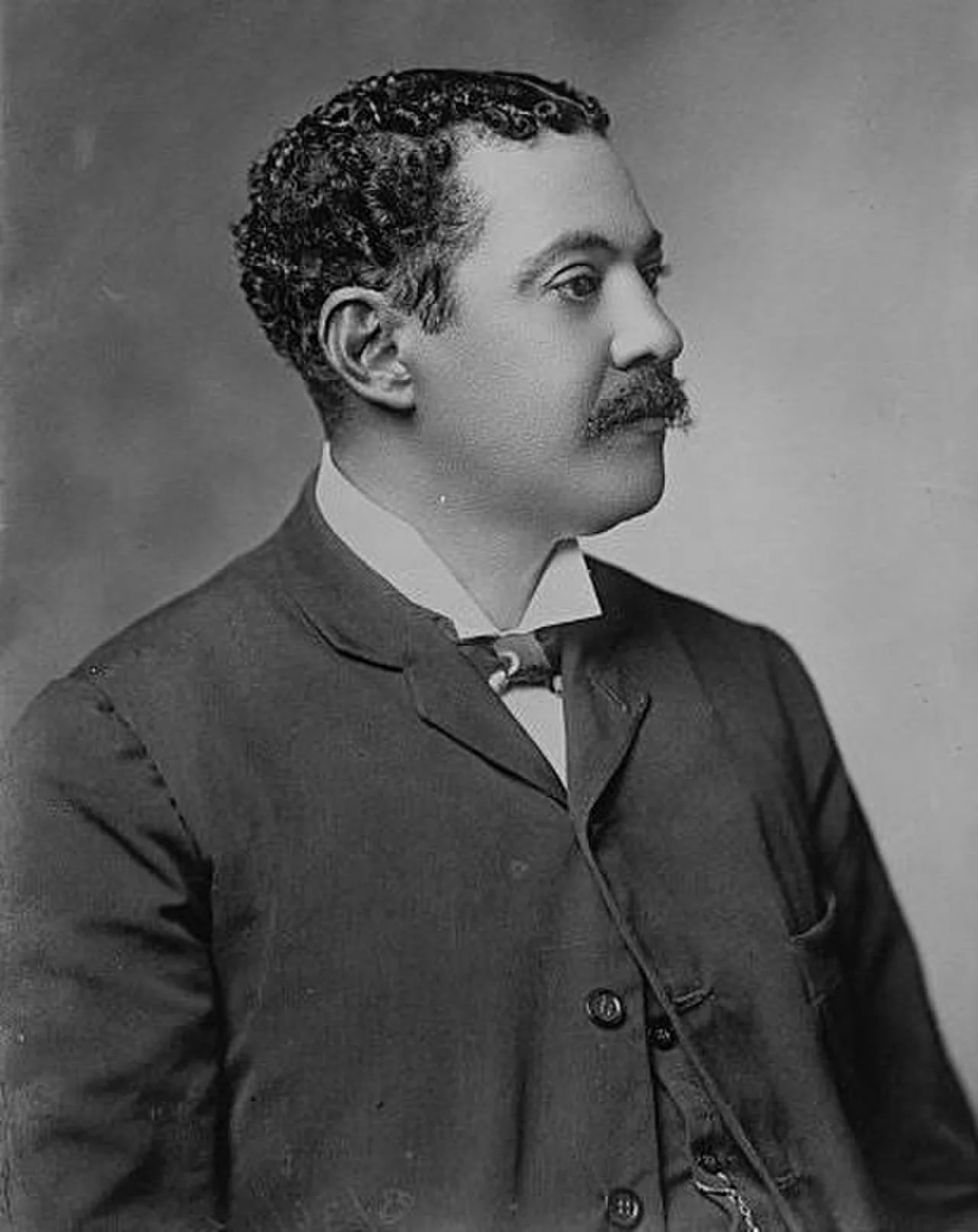 Porträt von Carlos Antonio Mendoza (1856–1916) – Gedenkseite