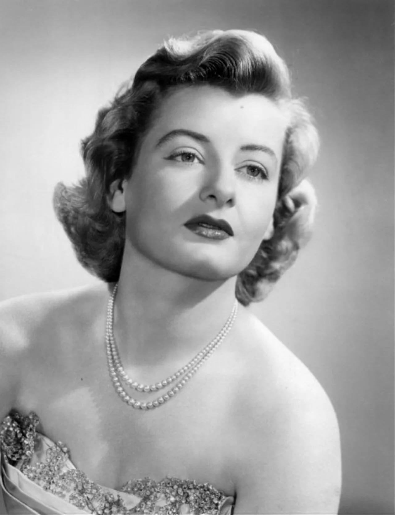 Porträt von Constance Ford (1923–1993) – Gedenkseite