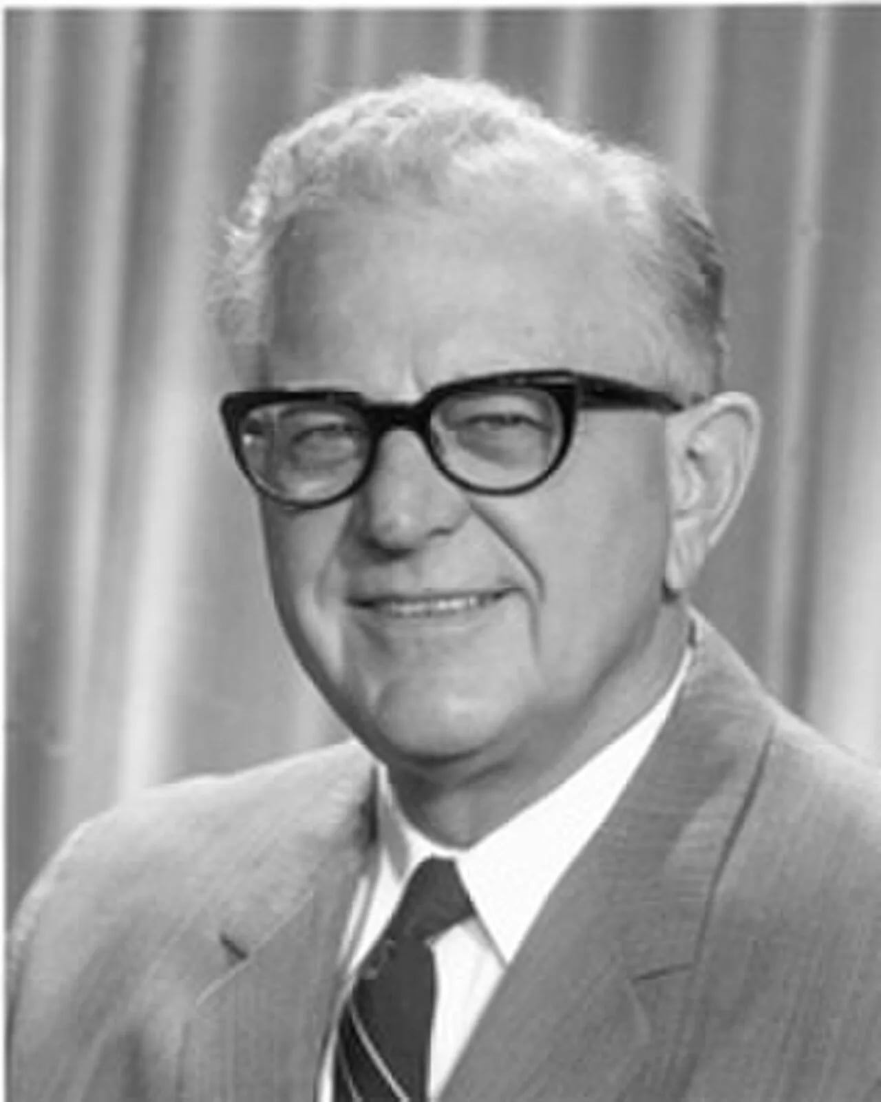 Portrait of Gordon L. Allott (1907–1989) – memorial page