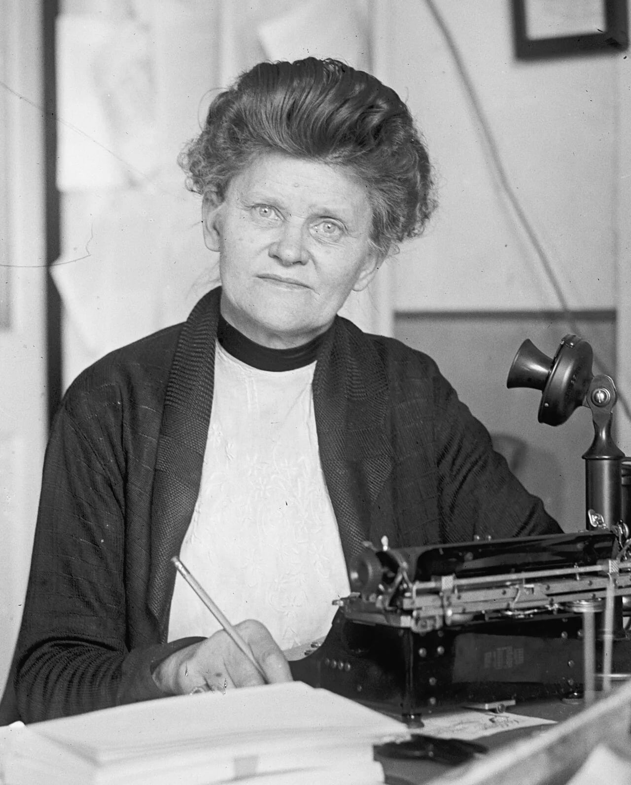 Portrait of Georgia Hopley (1858–1944) – memorial page