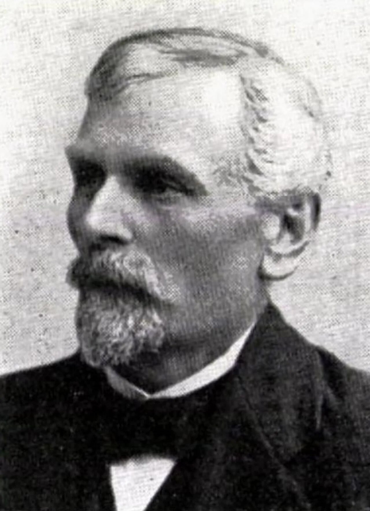 Portrait of Hans Øysteinson Huglen (1867–1932) – memorial page