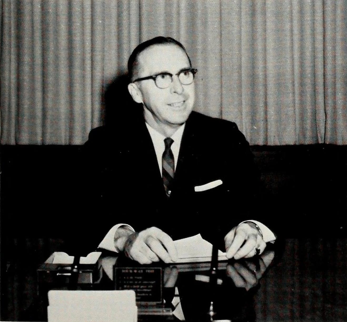 Portrait of Dean W. Colvard (1913–2007) – memorial page