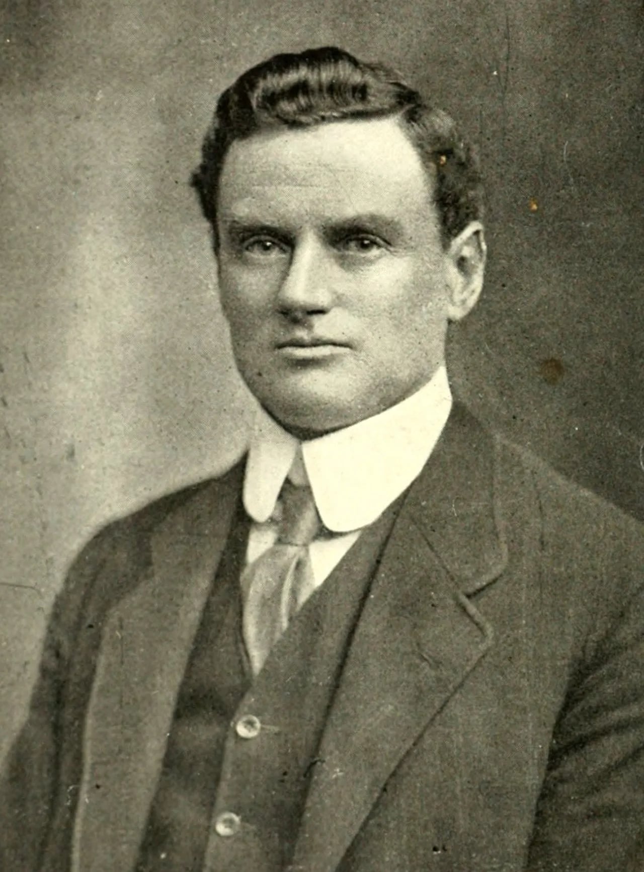 Porträt von Edwin James Brady (1869–1952) – Gedenkseite