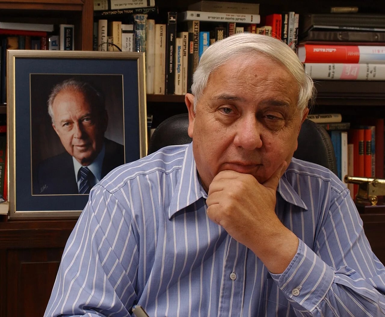 Portrait of Eitan Haber (1940–2020) – memorial page