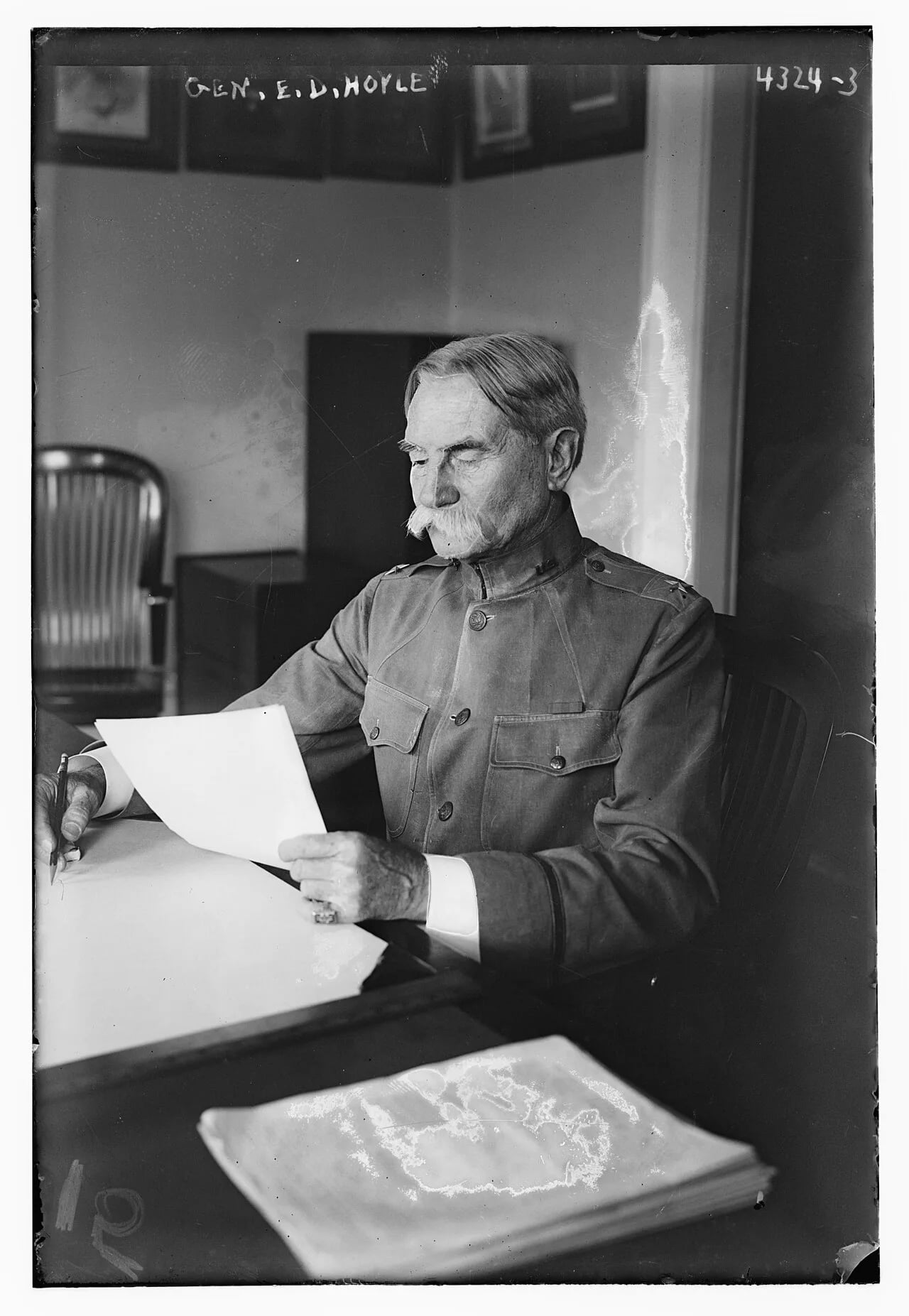 Portrait of Eli D. Hoyle (1851–1921) – memorial page