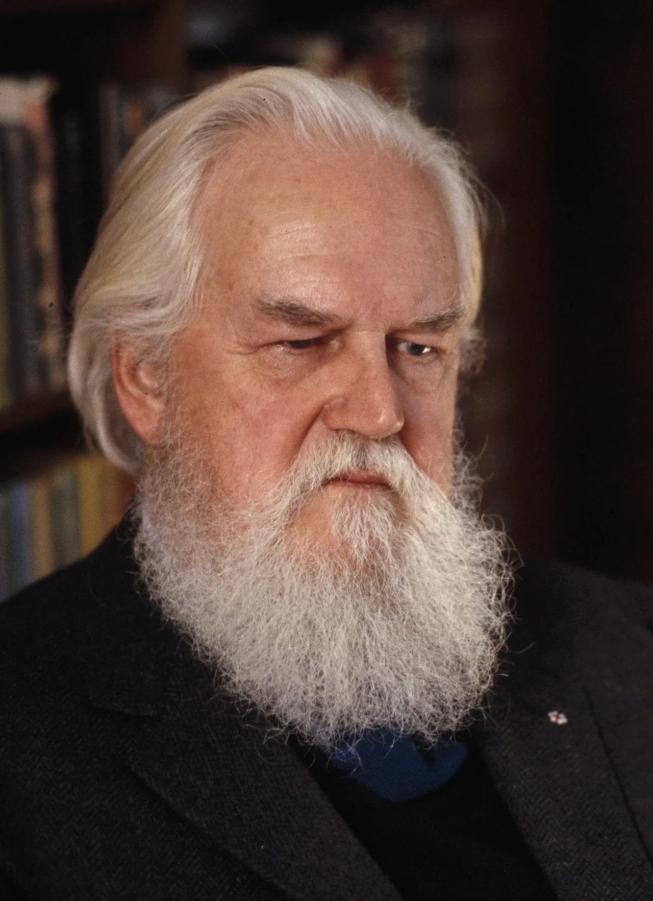 Porträt von Robertson Davies (1913–1995) – Gedenkseite