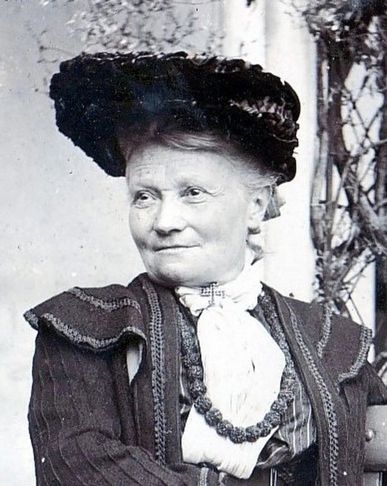 Portrait of Flora Annie Steel (1847–1929) – memorial page